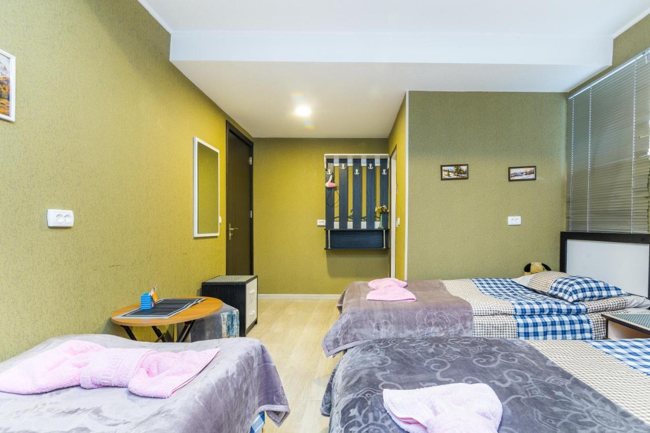 Guest House Poligloti Telavi Exterior photo